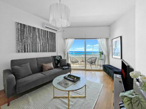 1BR Seaview Apt with community pool - Top location